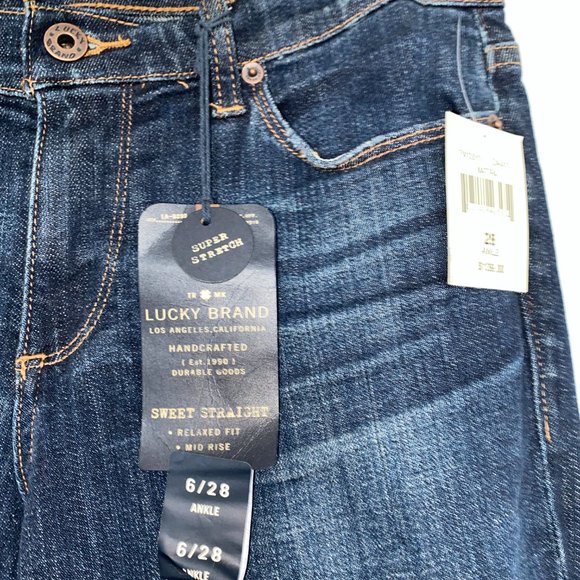 Lucky Brand Sweet Straight Jeans size 6 fits like 8 woman mid rise slim straight - Picture 4 of 8
